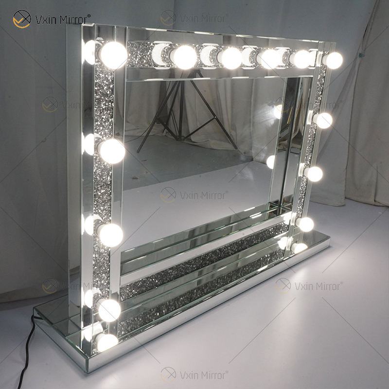 bathroom mirror with lighting Espejo de baño con iluminación