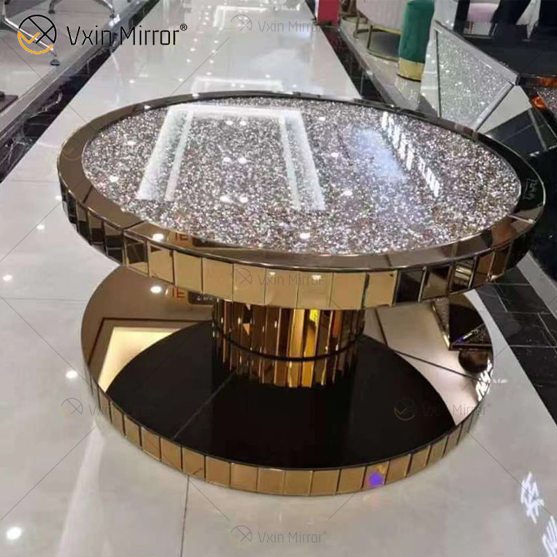 small white coffee table طاولة قهوة بيضاء صغيرة
