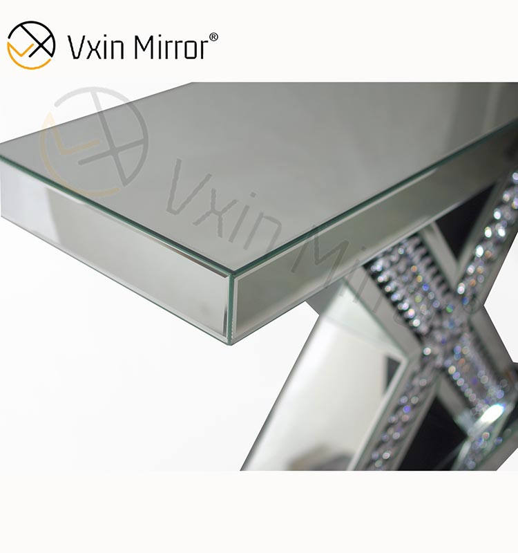 dressing table without mirror طاولة الملابس بدون مرآة