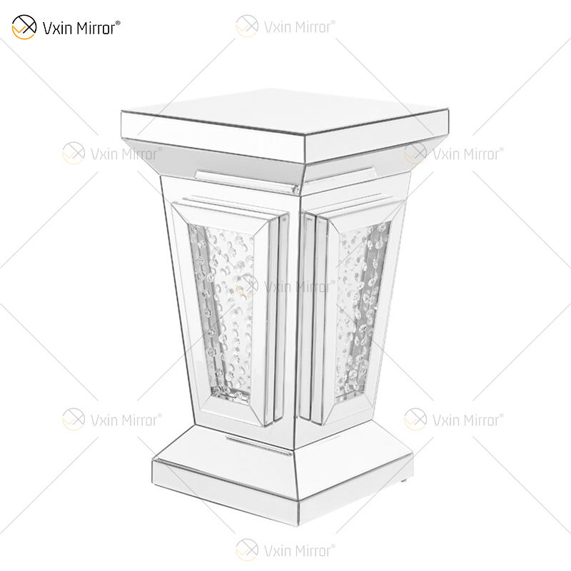side table mirrored عكس الجدول الجانبي