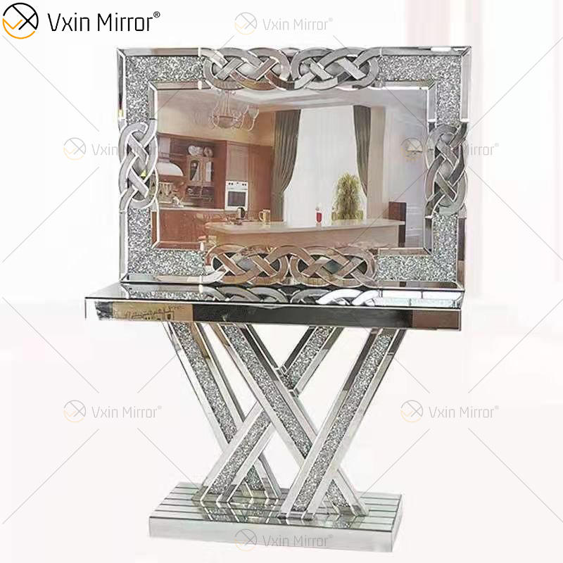 white vanity table طاولة الغرور الأبيض