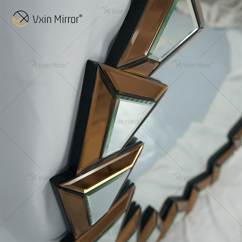 large floor leaning mirror مرآة كبيرة المائلة للأرضية