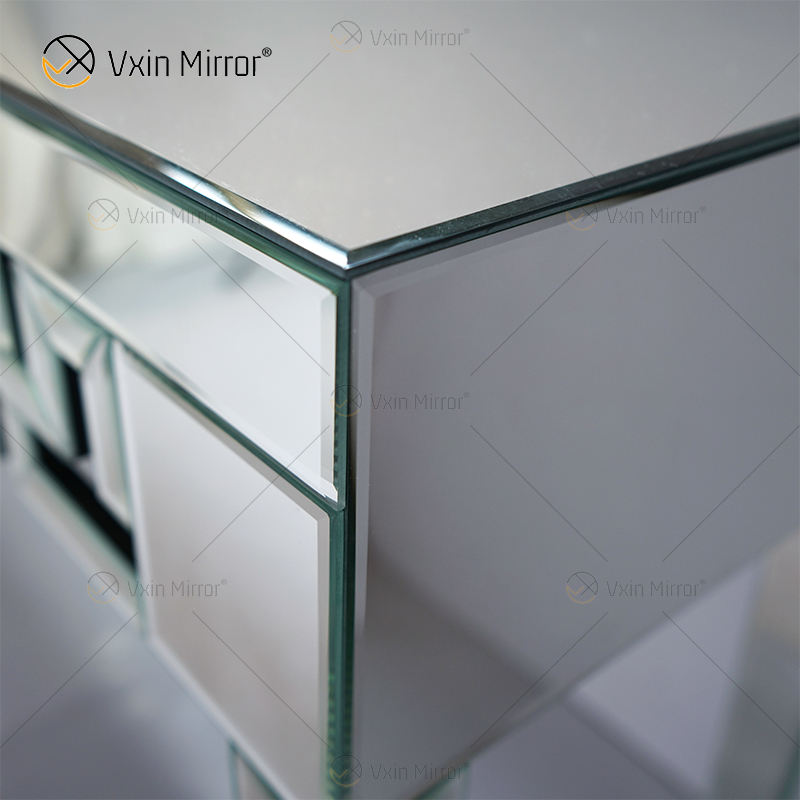 white mirrored weiß gespiegelt