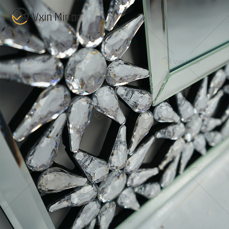 hanging wall mirror مرآة الجدار المعلقة