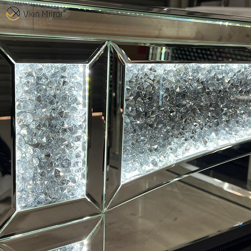 mirrored fireplace surround موقد عكس محيط
