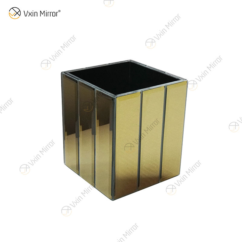 genuine crafted original vases المزهريات الأصلية المصنوعة أصلية