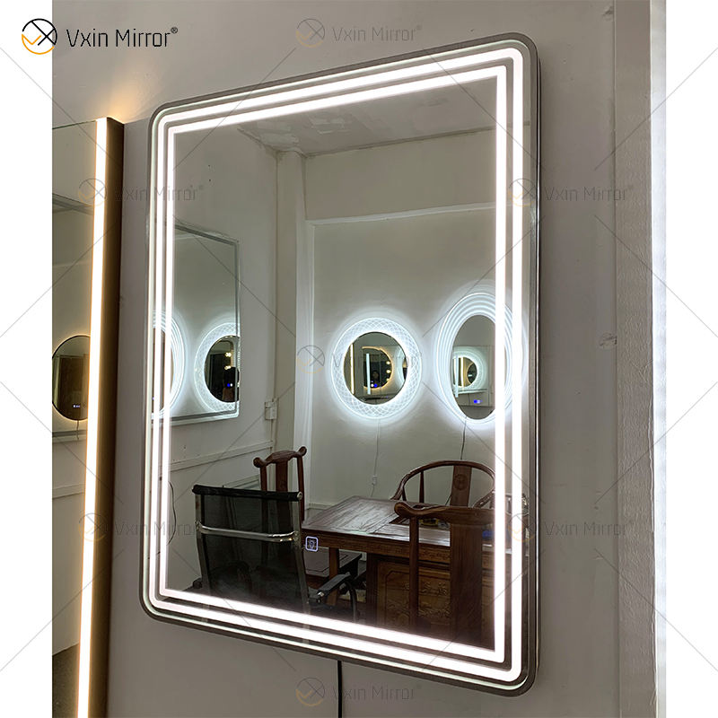 mirror bathroom with light зеркальная ванная комната со светом