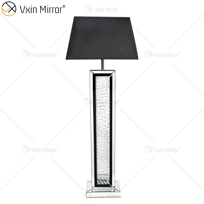 tall floor lamp Lâmpada de piso alto
