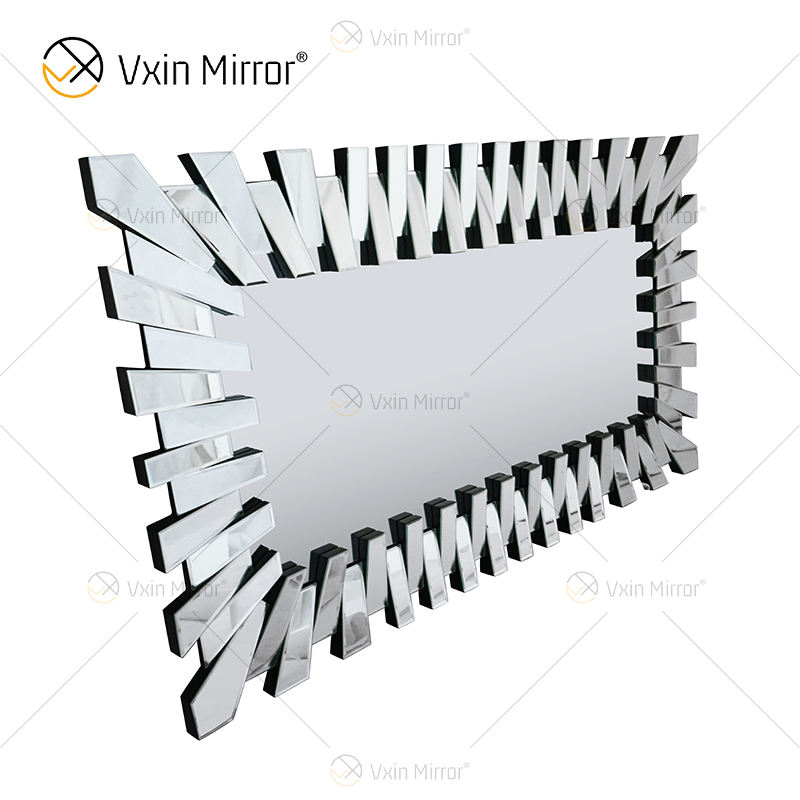 framed oval mirror gerahmter ovaler Spiegel