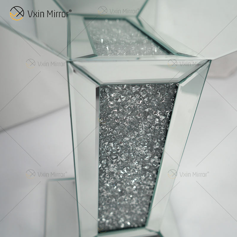 side table mirrored A mesa lateral espelhou