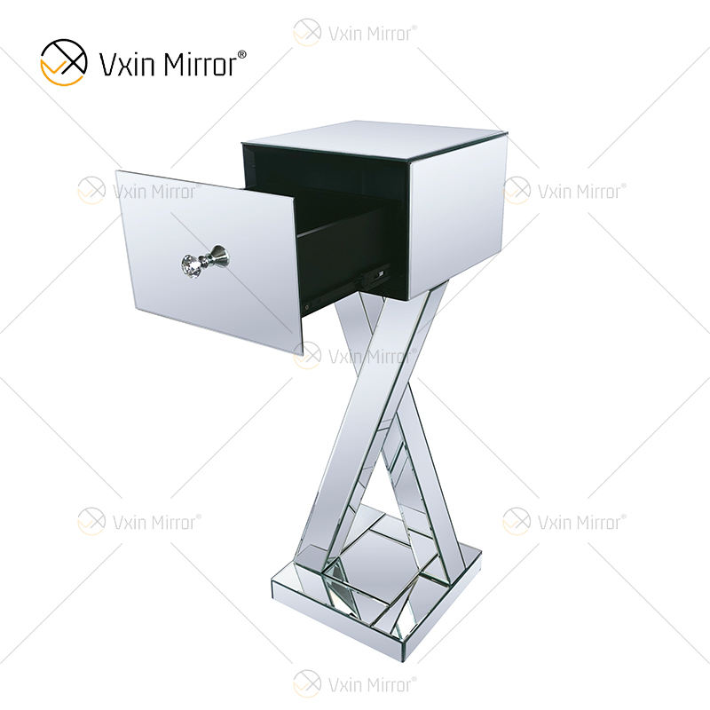 mirrored end table Зеркальный конечный стол