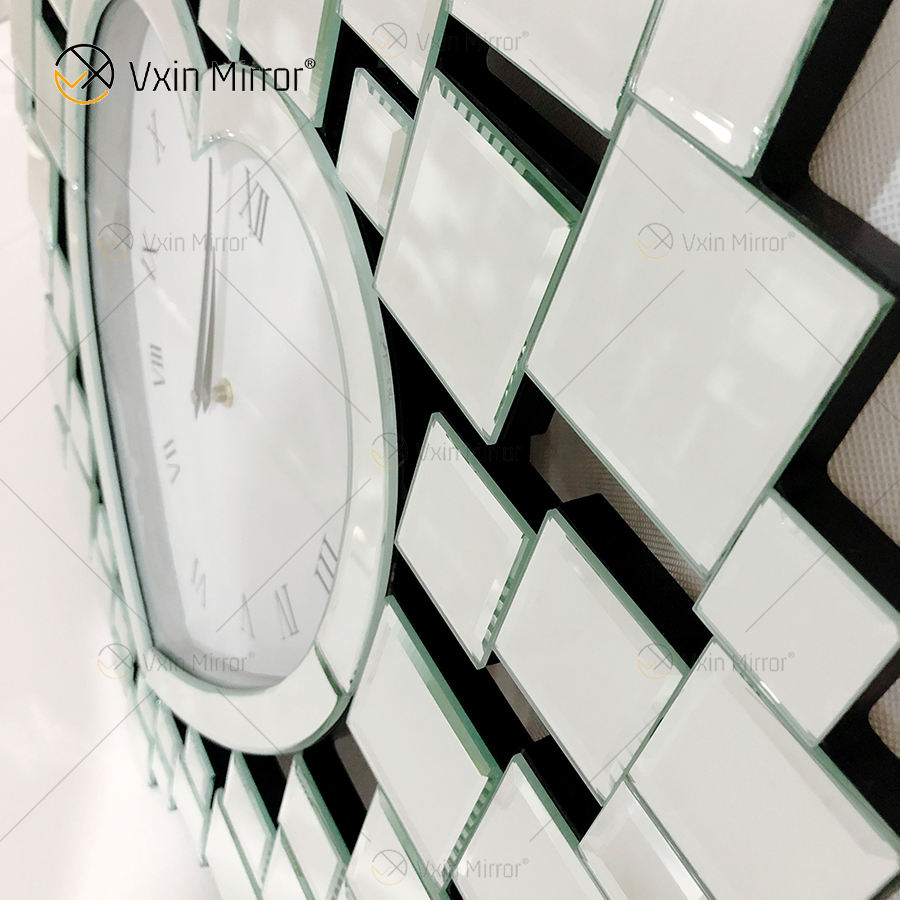 mirrored clocks Relógios espelhados