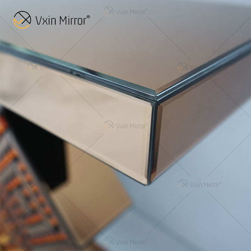 mirror entry table Spiegeleingangstabelle
