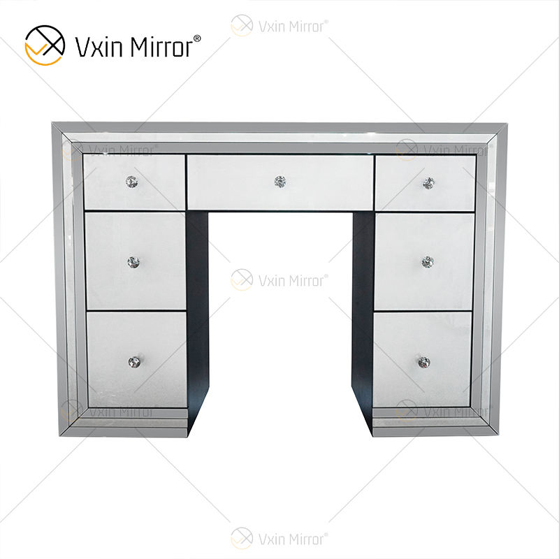 custom makeup vanity مخصص الماكياج الغرور