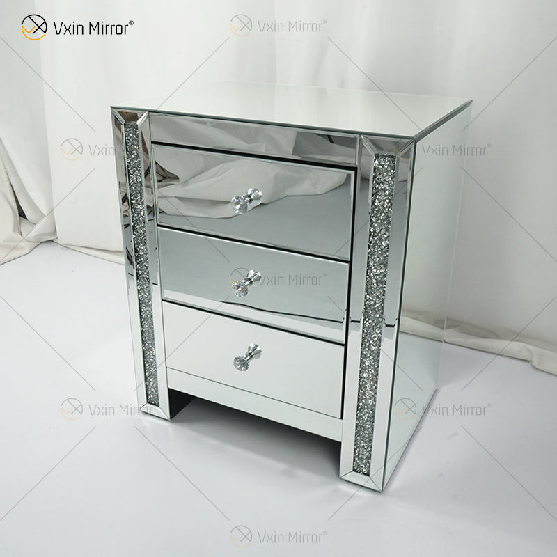 hooker mirrored chest cofre reflejado