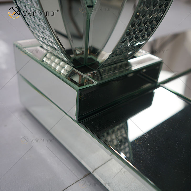 small table mirror Espejo de mesa pequeño