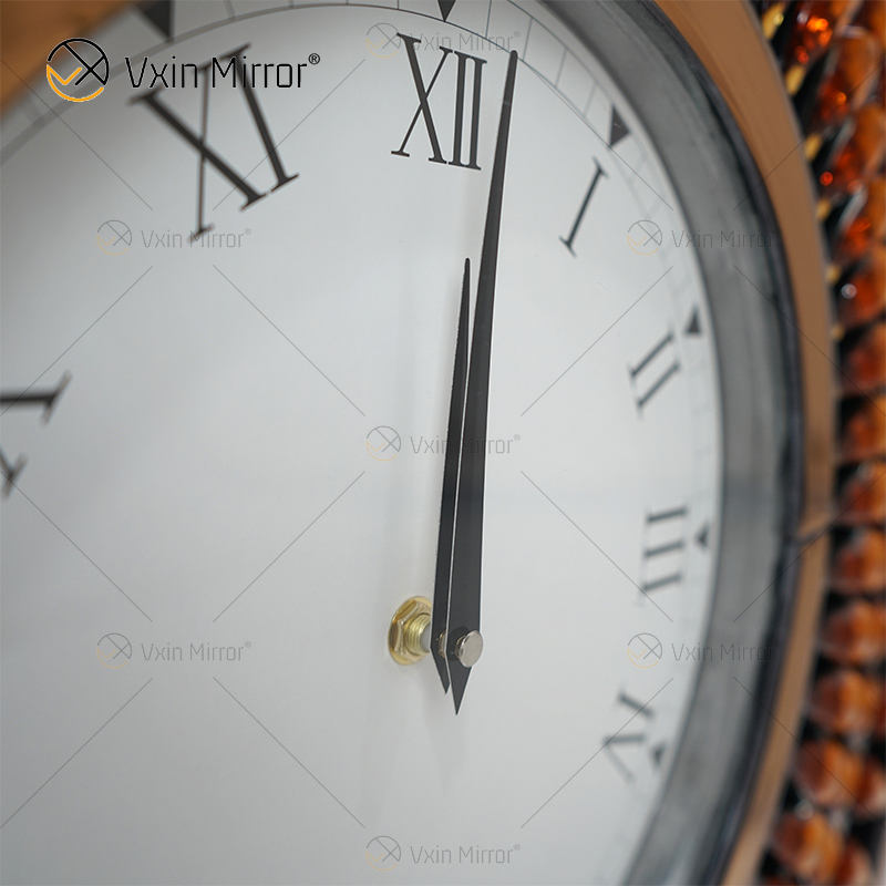 large mirrored wall clock ساعة حائط كبيرة النسخ