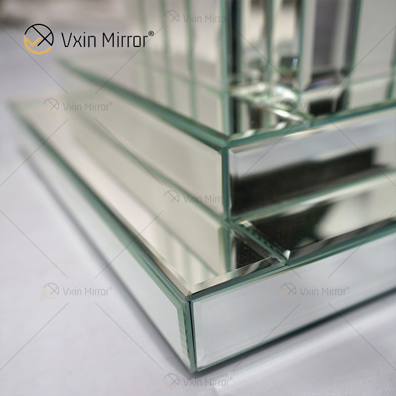 modern mirrored coffee table Mesa de café espelhada moderna