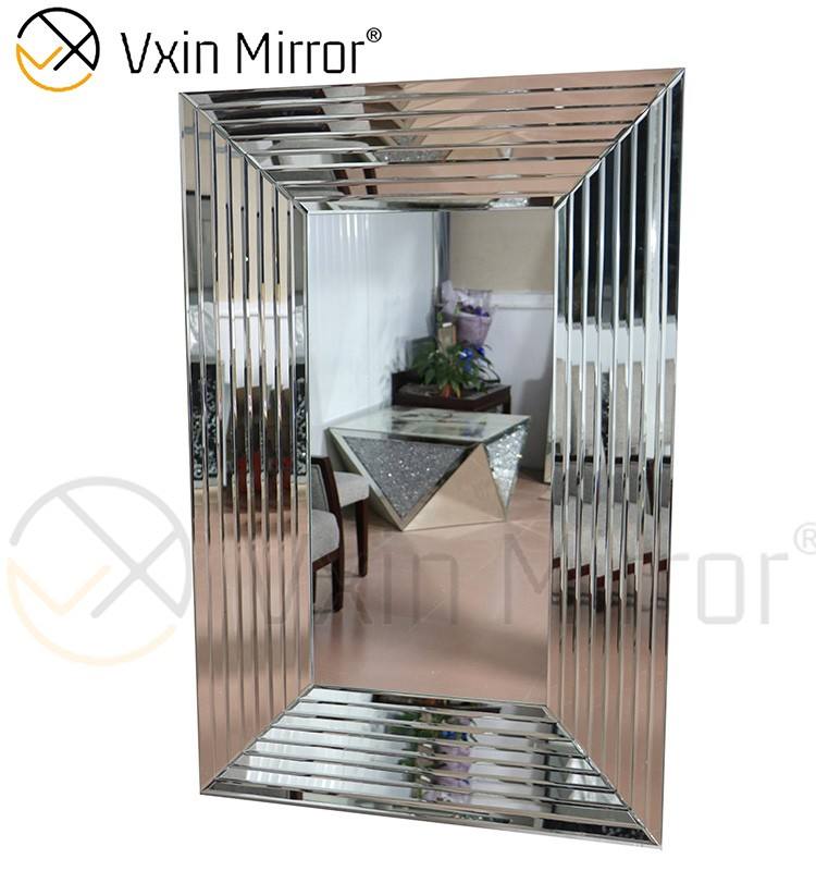 white framed mirror Weißer gerahmter Spiegel