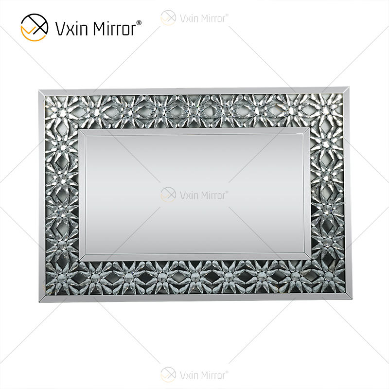 small mirrors مرايا صغيرة
