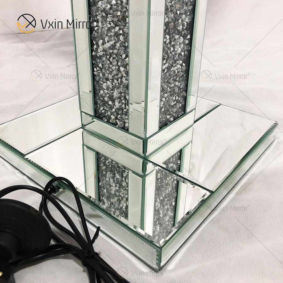 small floor light Небольшой напольный свет