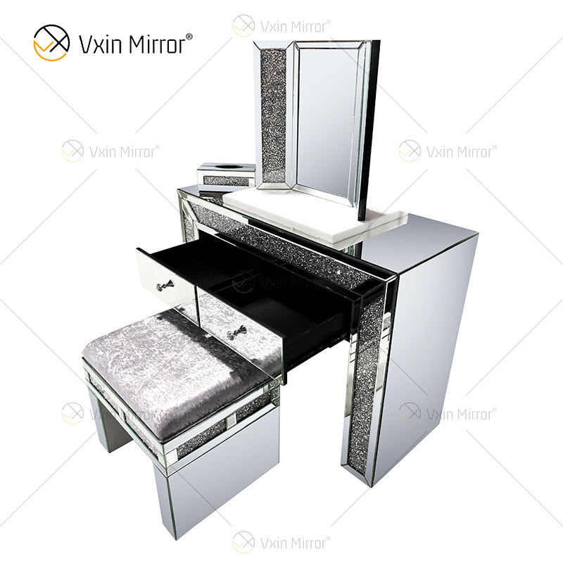 small makeup vanity Небольшой тщеславие для макияжа