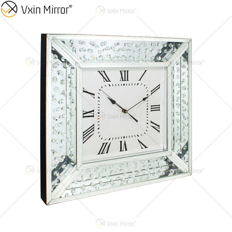 mirrored clock relógio espelhado