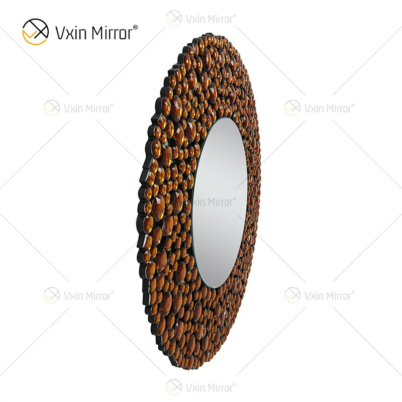 wall mirror with gold frame مرآة الجدار مع إطار الذهب