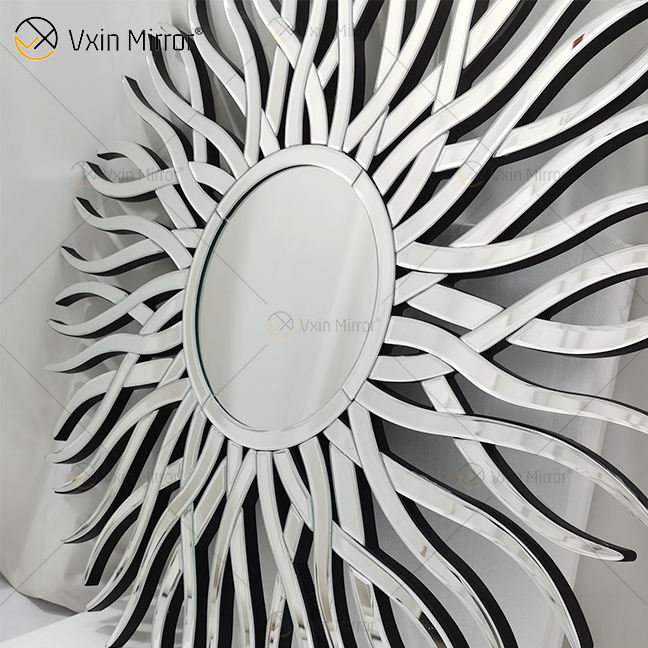 gold ornate floor mirror مرآة الأرضية المزخرفة الذهب