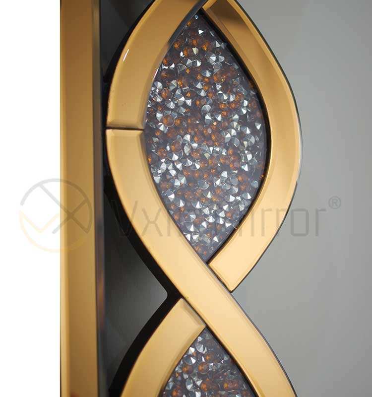 small mirrow عكس صغير