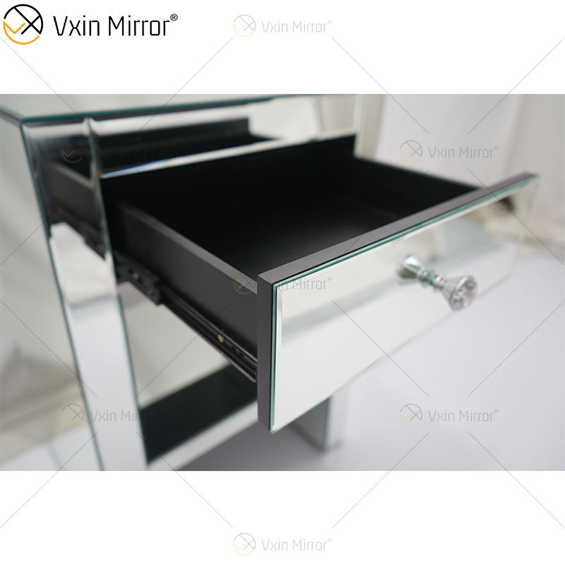 mirrored dresser and nightstand зеркальный комод и тумбочки