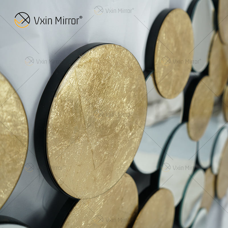 mirrors small المرايا الصغيرة