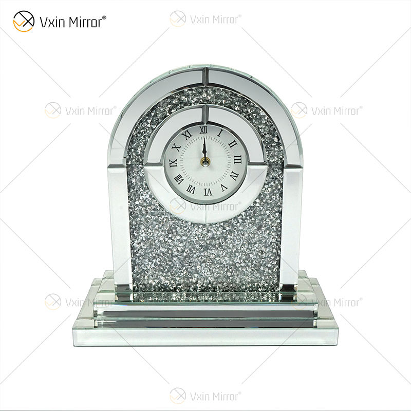 clock with mirror الساعة مع المرآة