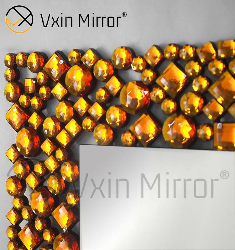 oval mirrors المرايا البيضاوية