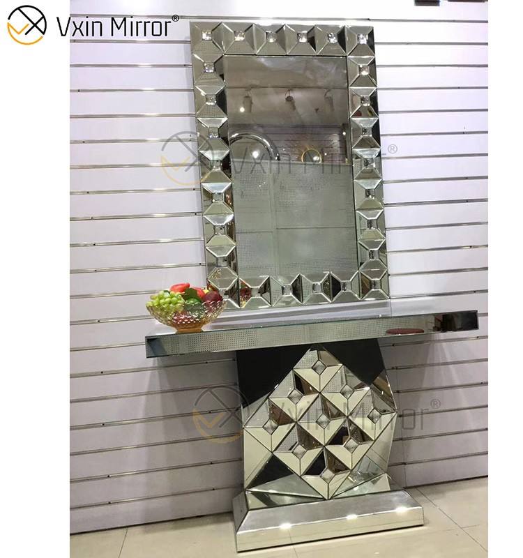 vanity mirror with dresser مرآة الغرور مع خزانة الملابس