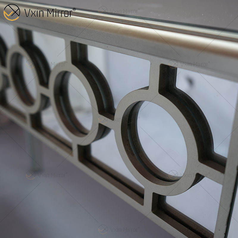 gold mirrored console Console espelhado em ouro