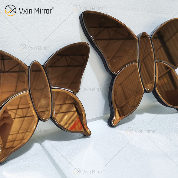 expensive mirrors مرايا باهظة الثمن
