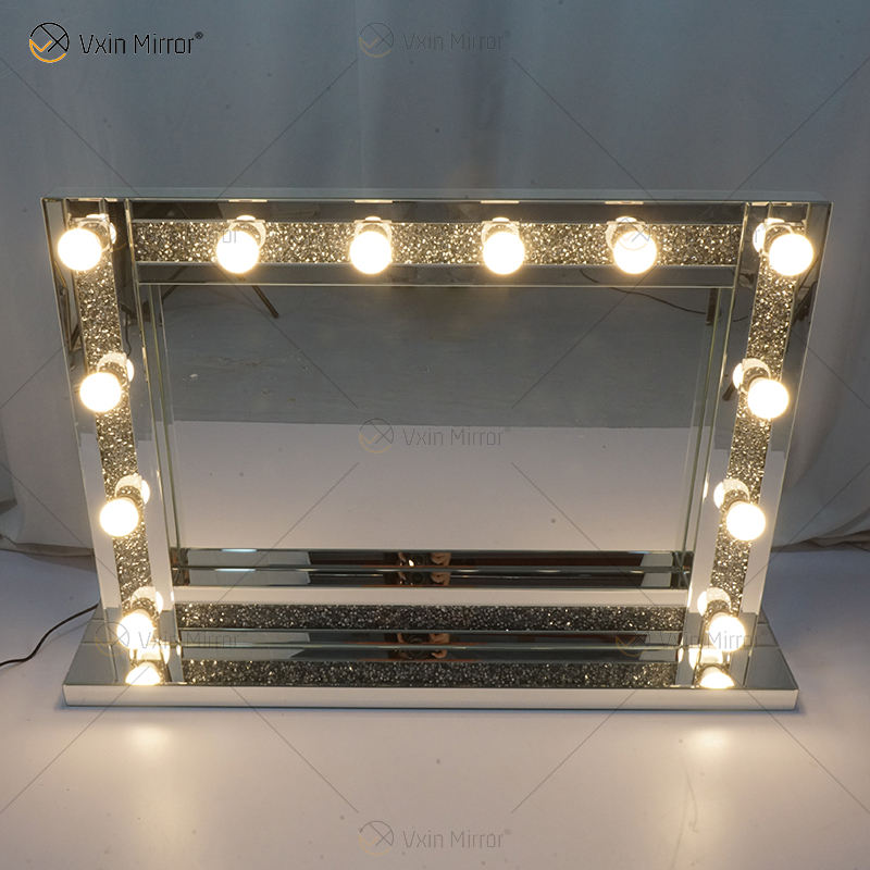 bathroom mirror with lights built in Espejo de baño con luces incorporadas
