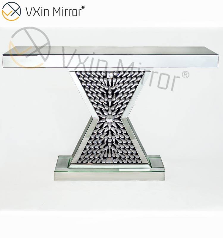 low console table Tisch mit niedriger Konsole