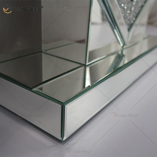 distressed rustic mirrored console table Столбленный деревенский зеркальный зеркальный стол.