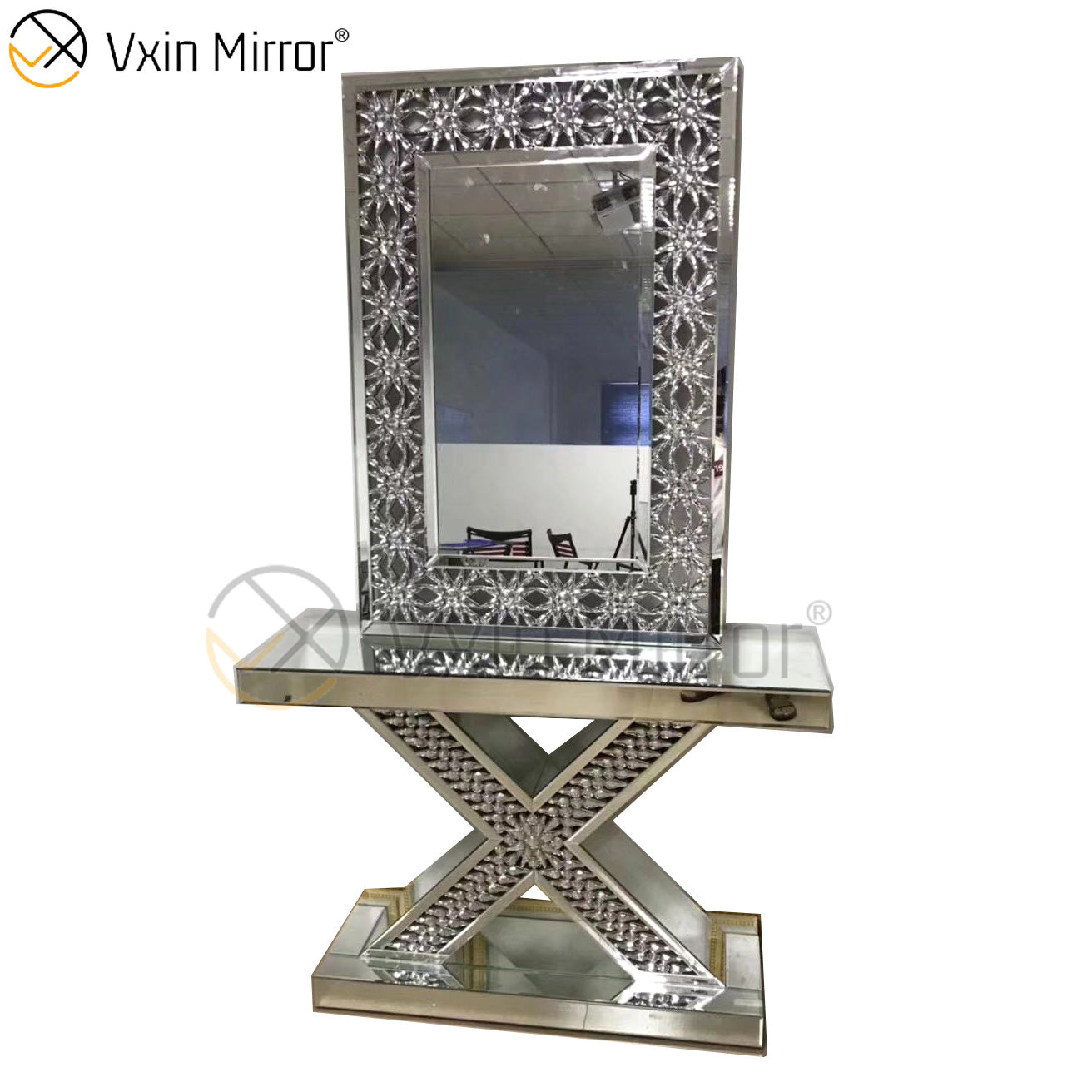 gro&szlig;er Spiegel