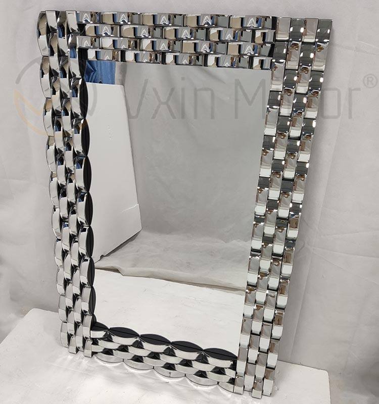 Gran espejo inclinado